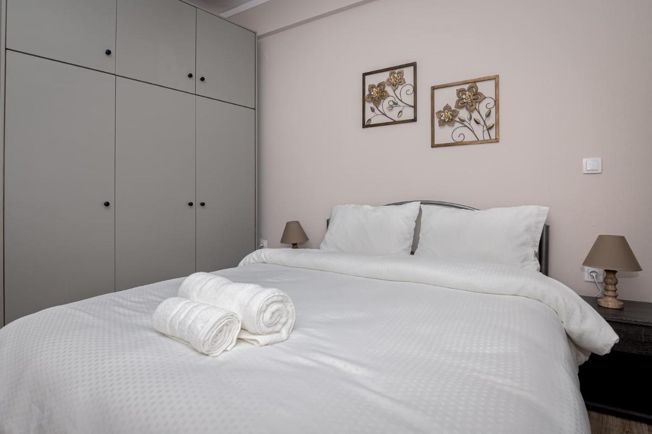 Deluxe Central 2 Bdr Apartment Александроуполис Экстерьер фото