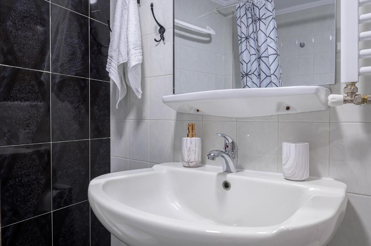 Deluxe Central 2 Bdr Apartment Александроуполис Экстерьер фото