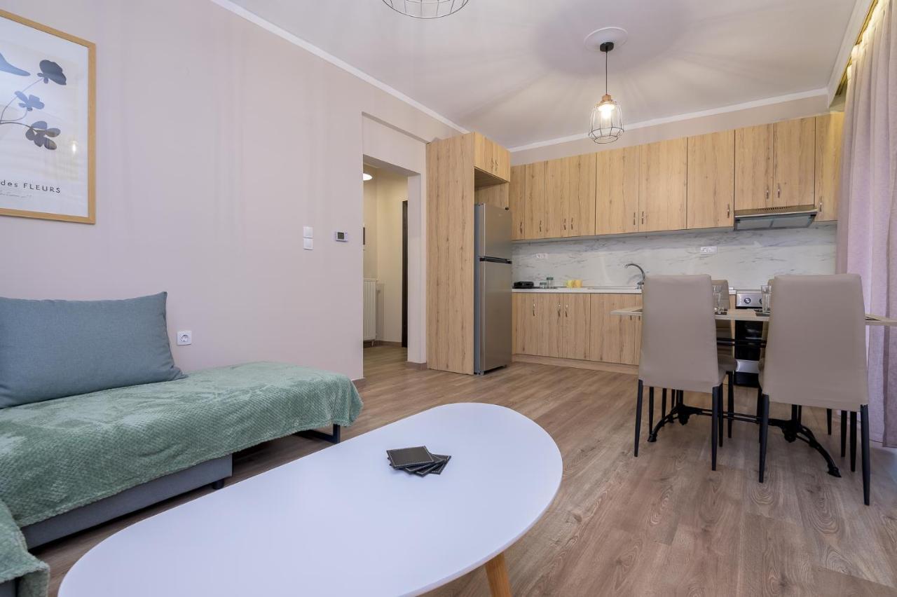 Deluxe Central 2 Bdr Apartment Александроуполис Экстерьер фото